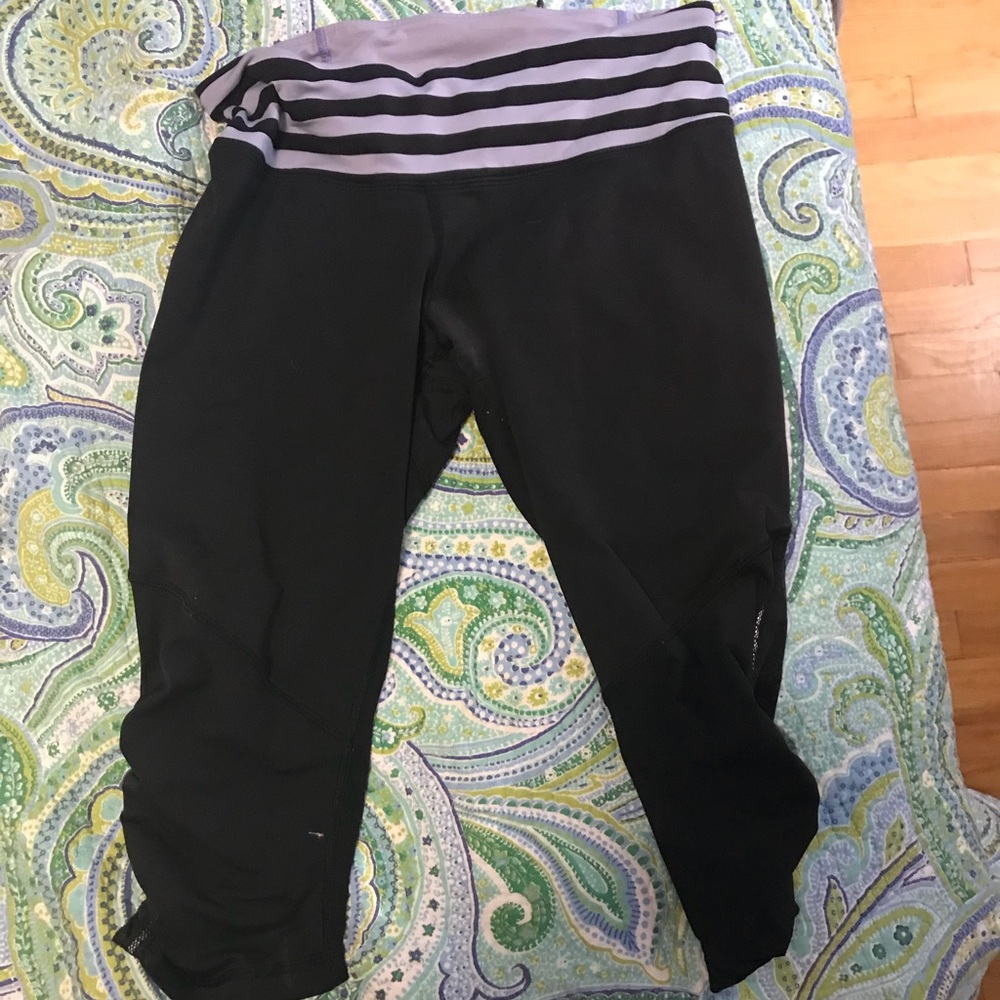Lululemon cropped leggings size eight